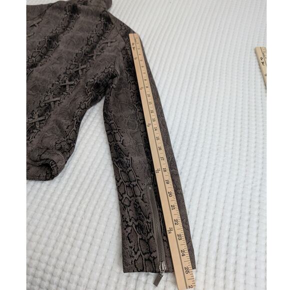 love token jacket - Picture 14 of 14